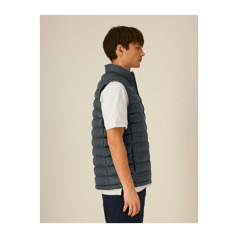 The men's vesta