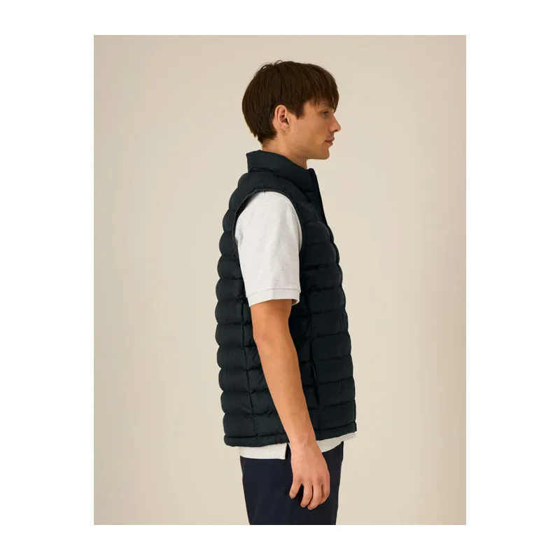 The men's vesta