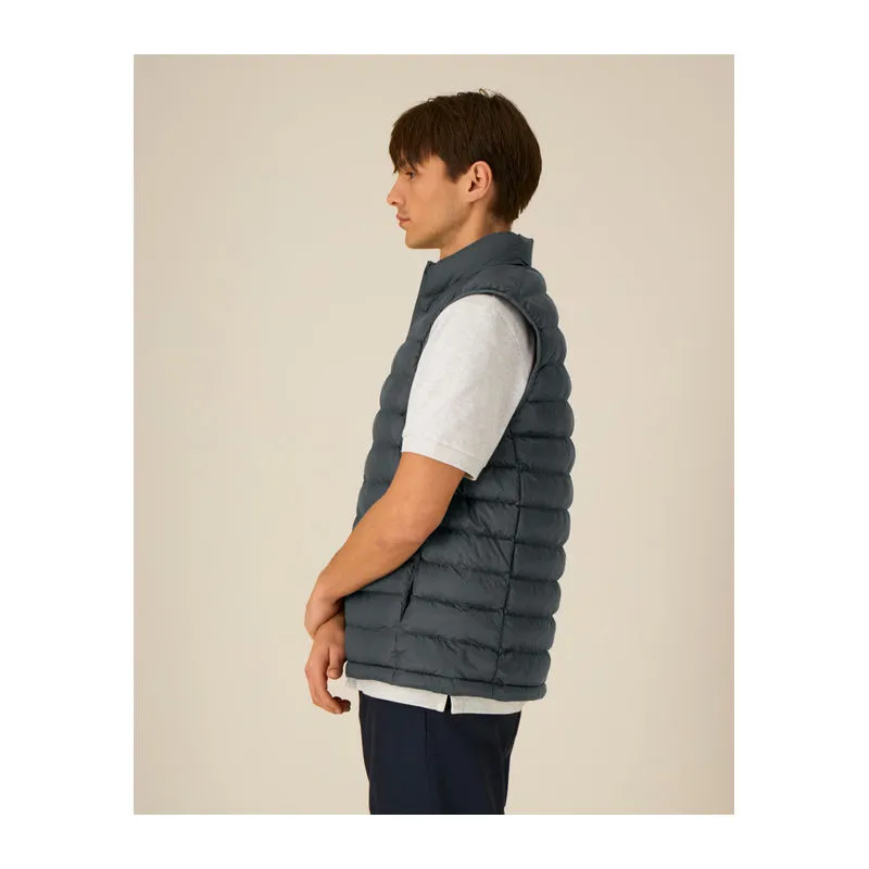 The men's vesta